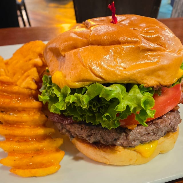 Hamburger Deluxe.